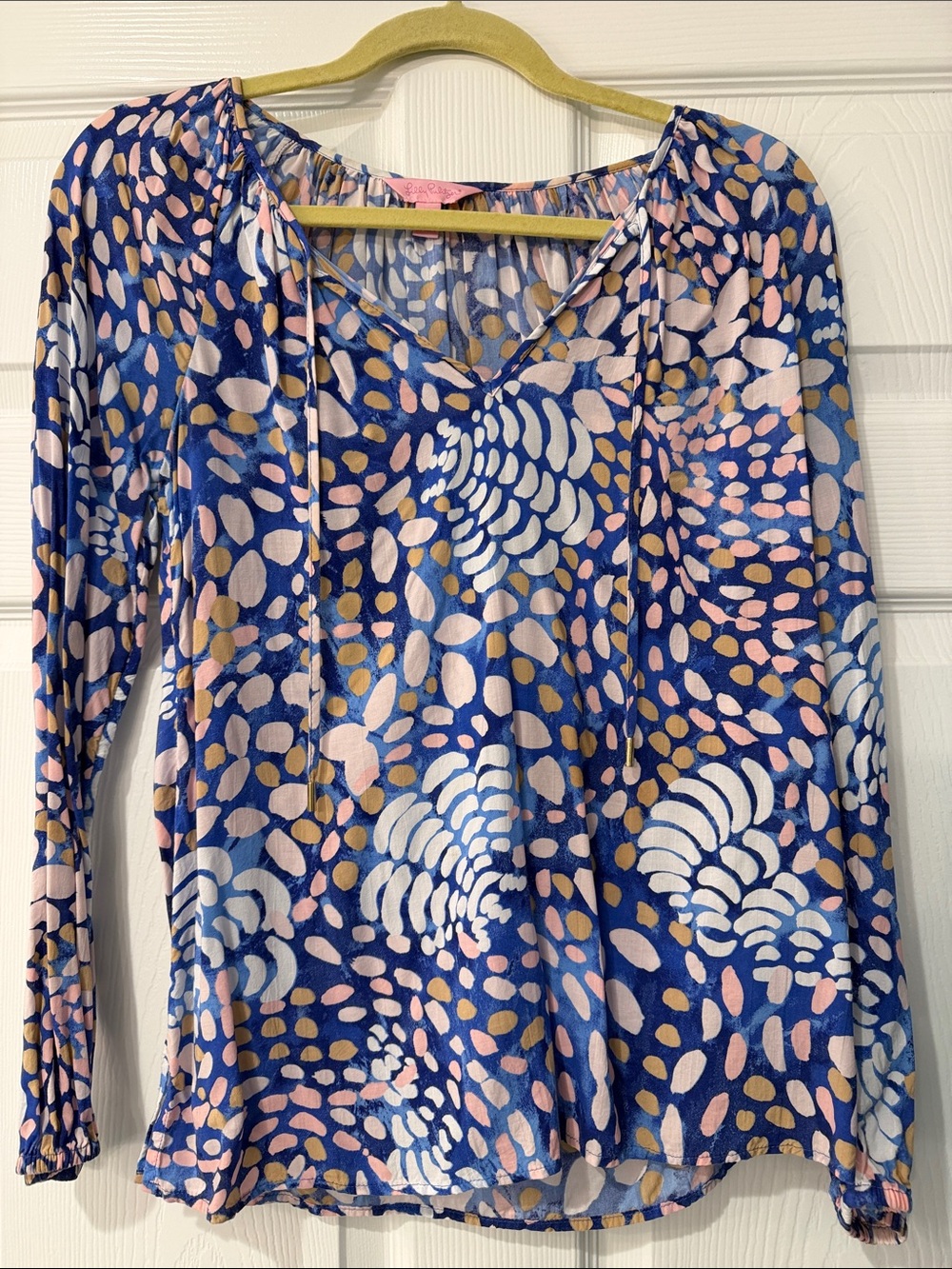 Lilly Pulitzer Navy & Pink Abstract V‑Neck Long Sleeve Blouse
